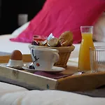 Des Quatrans Hotel 3*