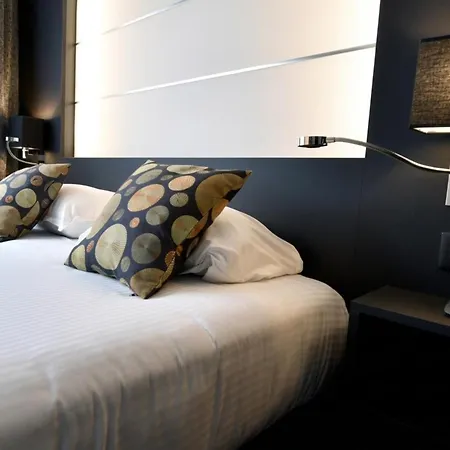 Kyriad - Centre Hotel 3*
