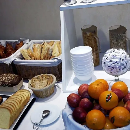 Kyriad - Centre Hotel 3*