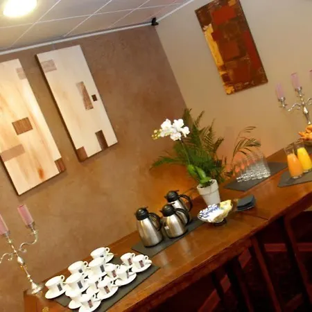 Kyriad - Centre Hotel 3*
