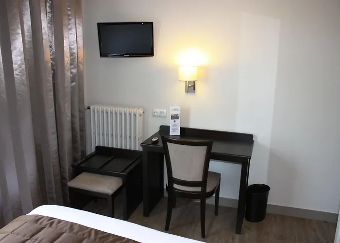 Des Quatrans 3* Καν